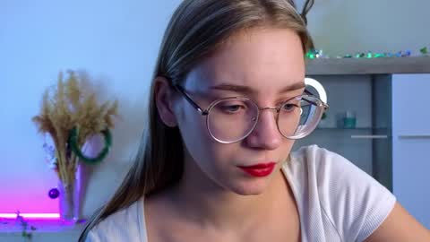 Kate online show from December 24, 2024, 11:28 am
