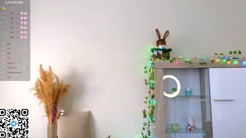 Kate online show from February 10, 2025, 9:04 am