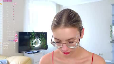 Kate online show from February 28, 2025, 9:04 am