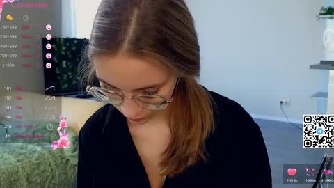 Kate online show from March 9, 2025, 9:13 am