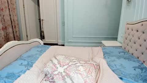 Chloe - Follow me on Fansly  online show from December 14, 2025, 5:24 am