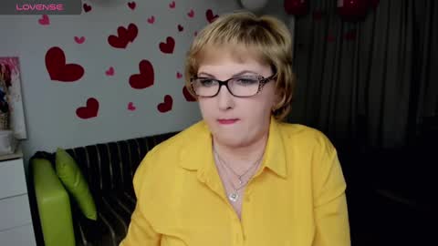 Snapshot of beautiful_lina7 chatting on February 7, 2025, 3:30 pm your Lana online show from February 7, 2025, 3:30 pm