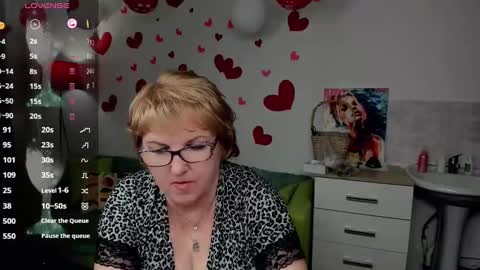 Snapshot of beautiful_lina7 chatting on February 19, 2025, 3:28 am your Lana online show from February 19, 2025, 3:28 am