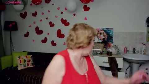 Snapshot of beautiful_lina7 chatting on March 9, 2025, 9:24 am your Lana online show from March 9, 2025, 9:24 am