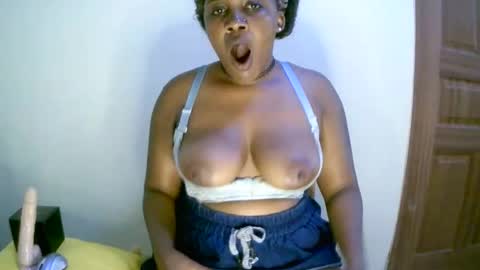 Snapshot of beautifulpeach2 chatting on January 22, 2025, 7:25 am beautifulpeach2 online show from January 22, 2025, 7:25 am