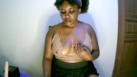 Snapshot of beautifulpeach2 chatting on January 25, 2025, 3:30 pm beautifulpeach2 online show from January 25, 2025, 3:30 pm