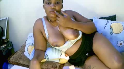 Snapshot of beautifulpeach2 chatting on March 1, 2025, 6:03 am beautifulpeach2 online show from March 1, 2025, 6:03 am