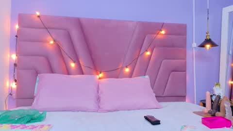 Shalom  online show from November 20, 2025, 8:30 pm