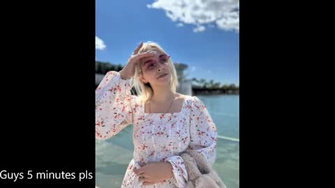 Snapshot of beautifultips chatting on March 1, 2026, 5:37 pm Mia online show from March 1, 2026, 5:37 pm