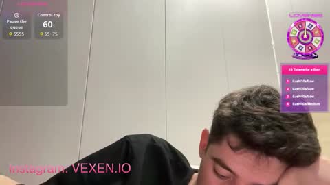 beautydicked online show from December 17, 2025, 10:21 am