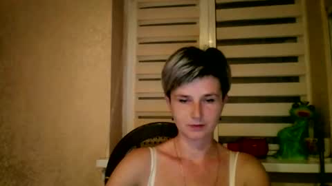 Snapshot of beautyksenia chatting on October 20, 2025, 8:42 pm BeautyKsenia online show from October 20, 2025, 8:42 pm