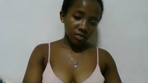 Snapshot of beavenue chatting on November 11, 2025, 12:05 pm beavenue online show from November 11, 2025, 12:05 pm