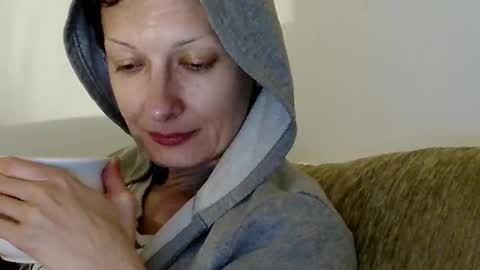 Raluca online show from April 2, 2026, 8:50 pm