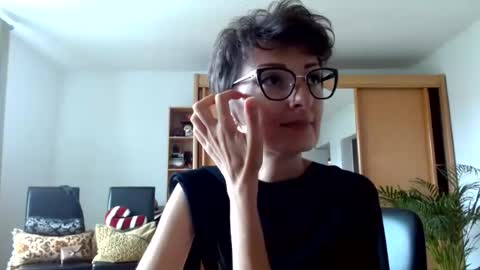 Snapshot of bebacksooon chatting on July 13, 2026, 10:51 am Raluca online show from July 13, 2026, 10:51 am