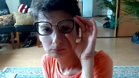 Snapshot of bebacksooon chatting on July 27, 2026, 2:24 pm Raluca online show from July 27, 2026, 2:24 pm