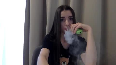Snapshot of becca_heart chatting on February 6, 2025, 1:43 pm becca heart online show from February 6, 2025, 1:43 pm