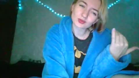 BeckiXJewelqw online show from April 27, 2026, 6:55 am