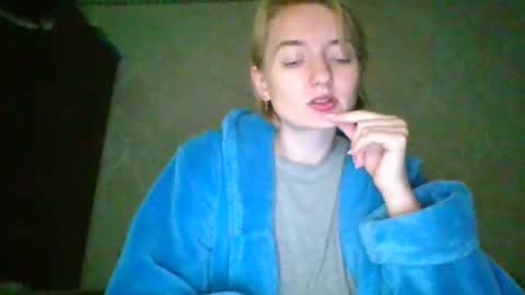 BeckiXJewelqw online show from April 28, 2026, 10:53 am