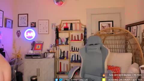 Snapshot of beckthetongue chatting on December 3, 2025, 10:30 pm Beck the tongue online show from December 3, 2025, 10:30 pm