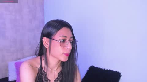 Snapshot of becky__g chatting on October 19, 2025, 5:30 am becky__g online show from October 19, 2025, 5:30 am