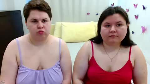 Snapshot of beckyandellen chatting on September 28, 2025, 10:20 am BeckyAndEllen online show from September 28, 2025, 10:20 am