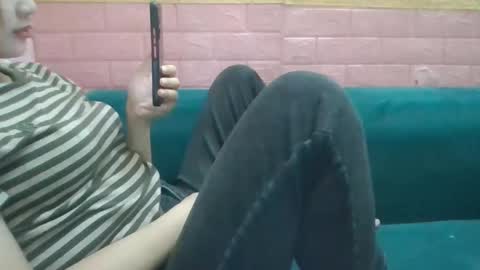 Snapshot of beebaby_xx chatting on October 13, 2025, 1:16 am beebaby_xx online show from October 13, 2025, 1:16 am