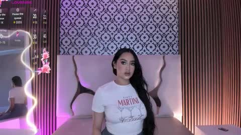 BELLA online show from December 18, 2025, 12:33 pm