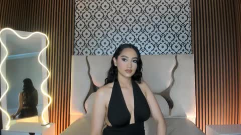 BELLA online show from December 22, 2025, 12:24 pm