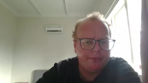 Snapshot of beentomars chatting on April 1, 2026, 4:35 am beentomars online show from April 1, 2026, 4:35 am