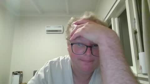 Snapshot of beentomars chatting on April 16, 2026, 8:04 am beentomars online show from April 16, 2026, 8:04 am