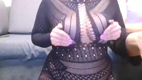 behindcloseddoors8 online show from October 3, 2025, 9:34 pm