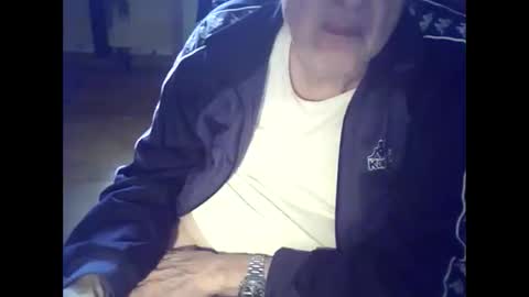 bekklove1 online show from March 8, 2026, 2:21 pm