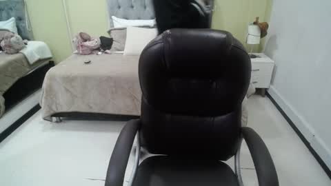 Bela online show from January 11, 2026, 12:43 pm