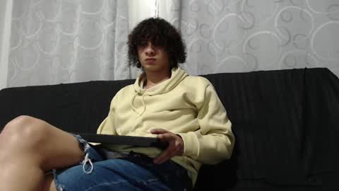 independent model online show from January 18, 2025, 1:19 am