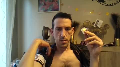Snapshot of belgianboy33 chatting on December 2, 2024, 8:52 am Dreamcock online show from December 2, 2024, 8:52 am