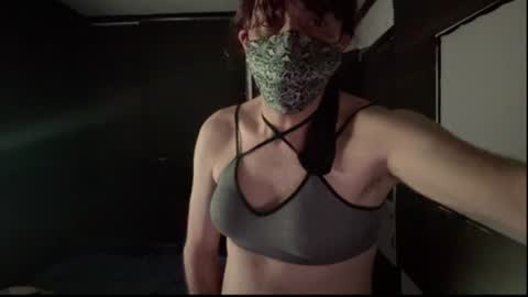 Dee Belinda X online show from July 14, 2026, 1:52 am