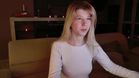 Bella online show from February 11, 2025, 9:25 pm