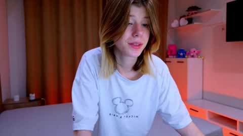 Bella online show from November 18, 2025, 2:54 pm