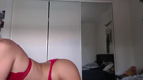 Bella online show from February 8, 2026, 1:09 am