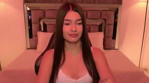 Bella  online show from December 17, 2025, 2:06 am