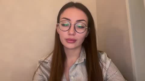 bella_foxxi online show from December 23, 2024, 8:36 pm
