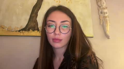 bella_foxxi online show from January 5, 2025, 5:20 am