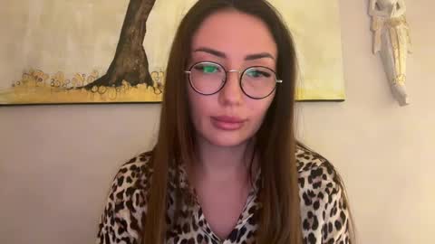 bella_foxxi online show from January 6, 2025, 1:52 pm