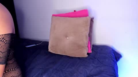 Snapshot of bella_jone chatting on February 9, 2025, 12:28 am isabella online show from February 9, 2025, 12:28 am