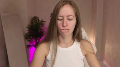 Snapshot of bella_li__ chatting on September 11, 2025, 3:17 am bella_li__ online show from September 11, 2025, 3:17 am