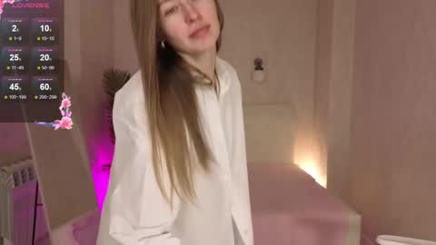 Snapshot of bella_li__ chatting on September 12, 2025, 3:28 am bella_li__ online show from September 12, 2025, 3:28 am