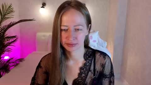 Snapshot of bella_li__ chatting on November 8, 2025, 1:28 am bella_li__ online show from November 8, 2025, 1:28 am
