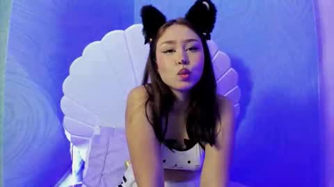 Snapshot of bella_miia_ chatting on October 1, 2025, 1:17 pm Mia online show from October 1, 2025, 1:17 pm