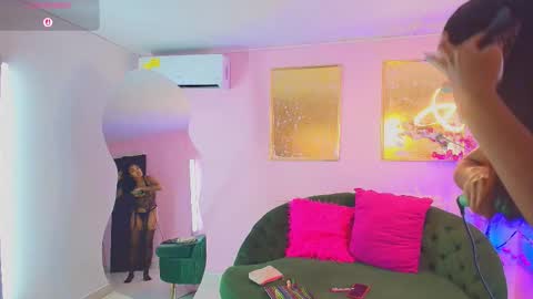 Snapshot of bella_moonlight_cr chatting on January 7, 2026, 3:31 am BELLA online show from January 7, 2026, 3:31 am