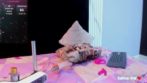 Snapshot of bella_moonlight_cr chatting on January 14, 2026, 12:16 am BELLA online show from January 14, 2026, 12:16 am